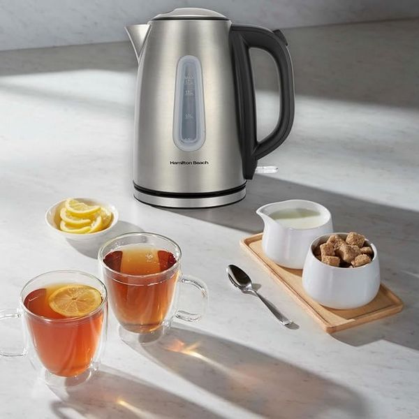 Hamilton Beach Rise Kettle & 4 Slice Toaster Bundle Polish